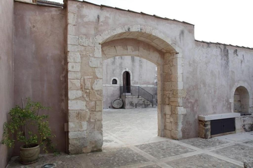 Hostal Eremo Madonna delle Grazie Avola Exterior foto